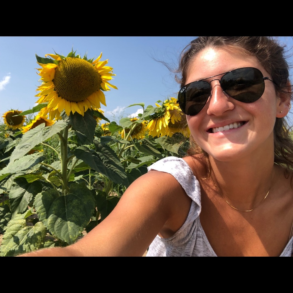 Meet your Posher, Leah